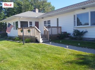 406 W Gordon St, Francesville, IN 47946