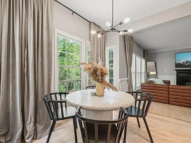 8100 Knebworth Ct — Photo 16