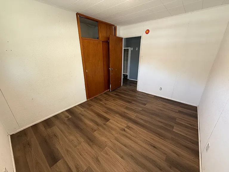 1325 San Clemente Ave NW — Photo 8
