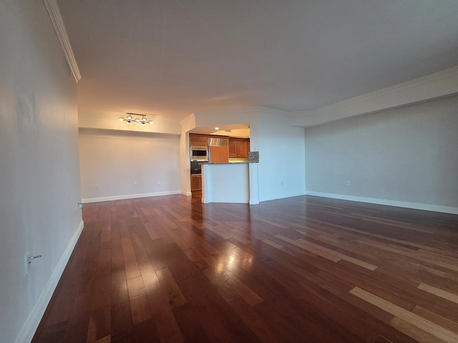 1 bed, 1.5 bath, 1179 sqft, $2,190 — Photo 4