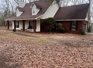73 Reid Cir, Deatsville, AL 36022