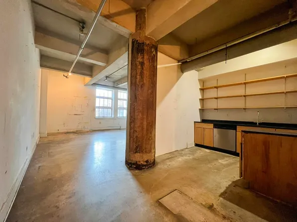 140 Bay Street image 5 of 10