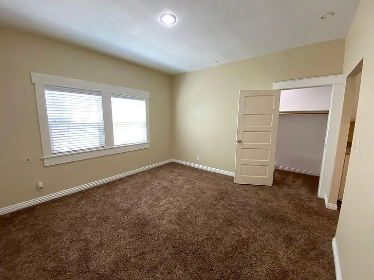 402 S Sycamore St #402 — Photo 17