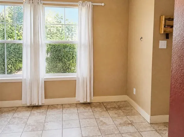 1215 N Diamondhead Blvd, Crosby, TX 77532