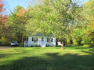 670 Old Lewiston Rd, Winthrop, ME 04364