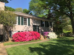 207 Fort Williams Py, Alexandria, VA 22304