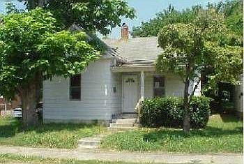 2nd image of 1122 Morton Ave SE