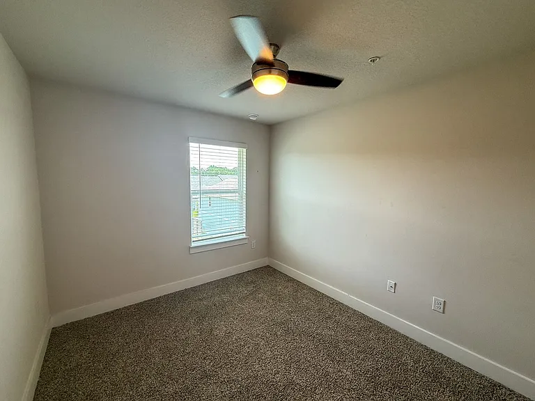 9502 Nature Creek Cir — Photo 11