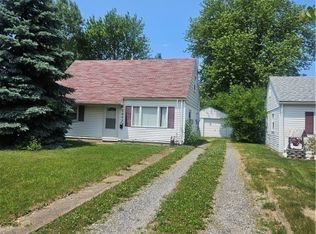 3047 Wilson St, Lorain, OH 44052