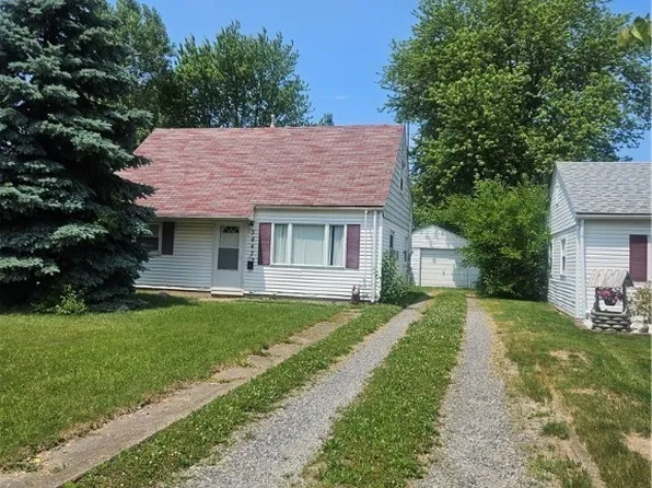3047 Wilson St, Lorain, OH 44052