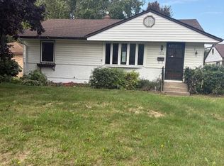 7393 Clayton Ave, Inver Grove Heights, MN 55076