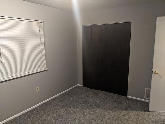 4th image of 8-308 E Market St #8