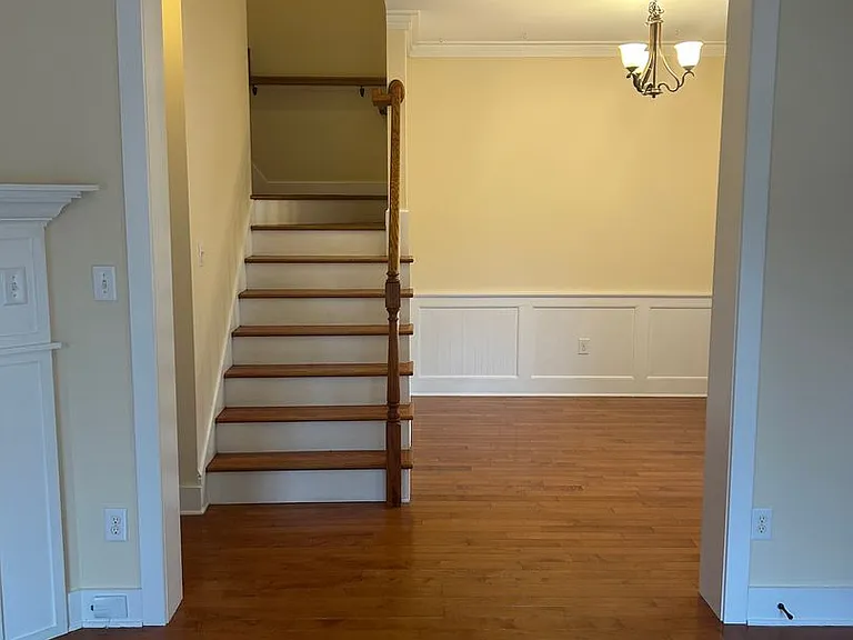 129 Aurora Dr #5 — Photo 5