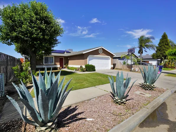 690 Dogwood Avenue, Tulare, CA 93274