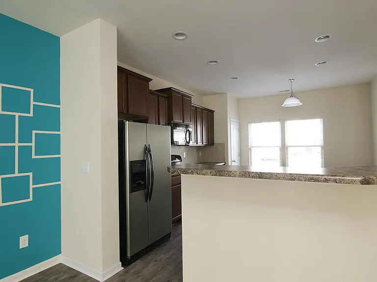 705 Keystone Park Dr #84 — Photo 6