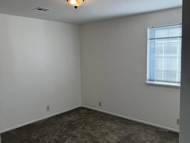 826 Camelia Dr — Photo 14