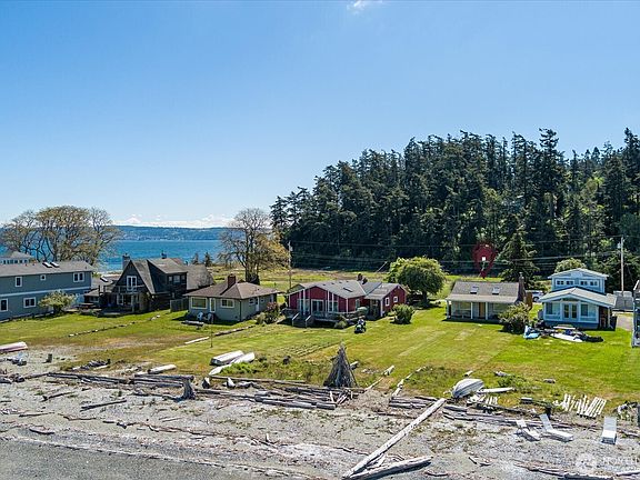 2nd image of 301 Snakelum Point Road