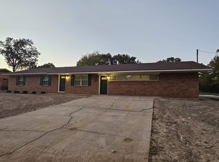 515 Helane Ln, Longview, TX 75604