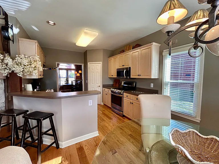 517 Rivercrest Cv — Photo 11
