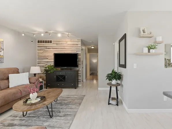8798 Chase Dr #4, Arvada, CO 80003