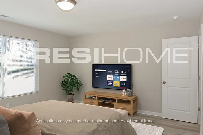 104 London Calvin Way — Photo 6