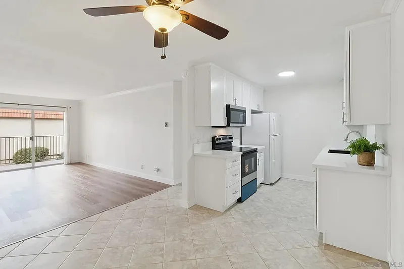 1 bed, 1.0 bath, 690 sqft, $2,100 — Photo 4