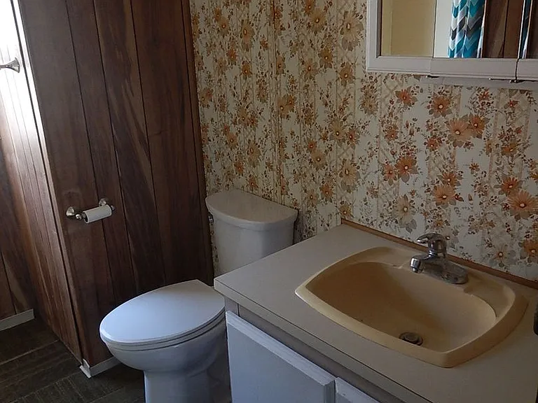 994 SE Willowdale Dr — Photo 16