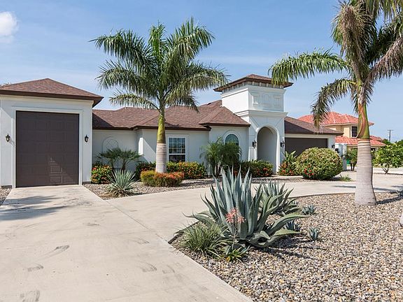 2nd image of 901 Beach Blvd