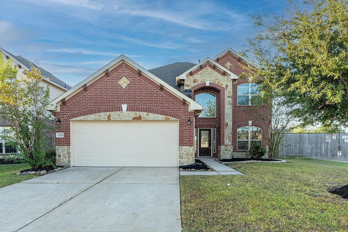 Photo 2 of 28 - 23219 Campwood Terrace Ln - Katy, TX Building Photo - 23219 Campwood Terrace Ln
