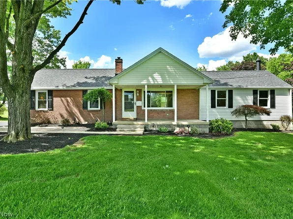 1070 Calla Rd E, Poland, OH 44514