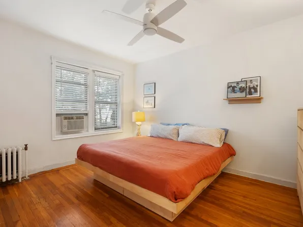 504 Grand Street image 4 of 8