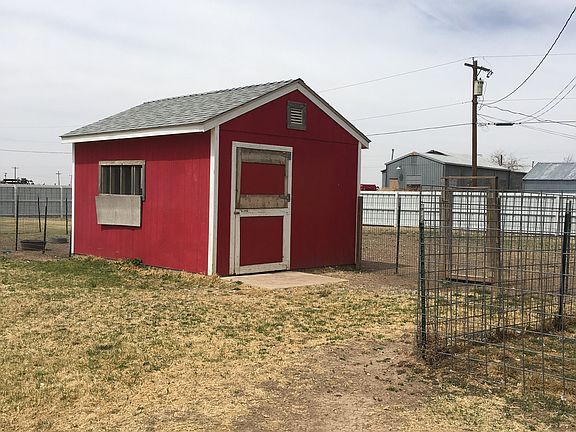 Poultry House and HUGE yard!