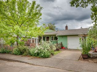 9818 SE Reedway St, Portland, OR 97266