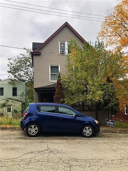 2nd image of 221 Fairview Ave