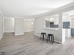 7927 Mandan Rd APT 302, Greenbelt, MD 20770