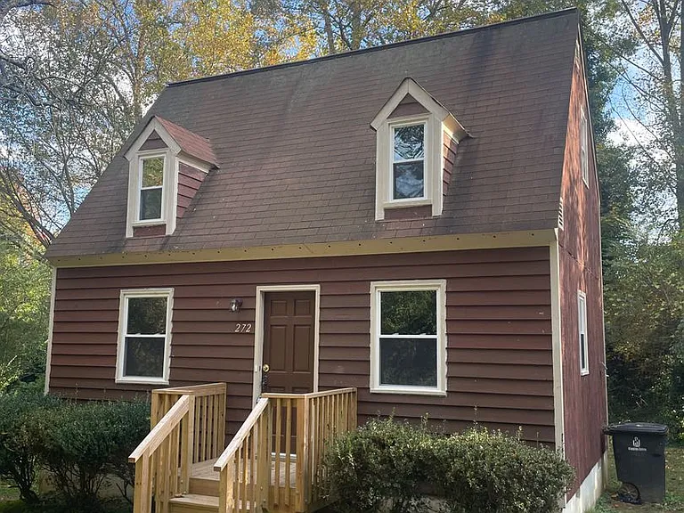 272 Hedgecock Ave — Photo 1