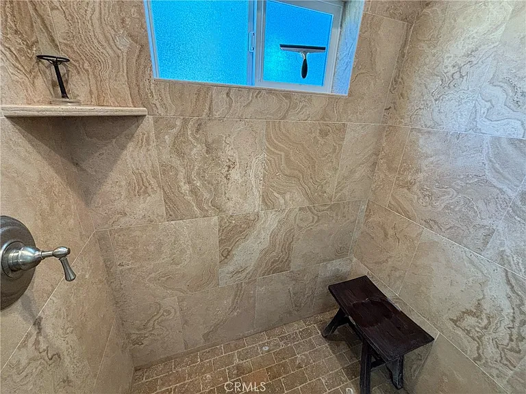 1014 Hacienda Dr — Photo 25