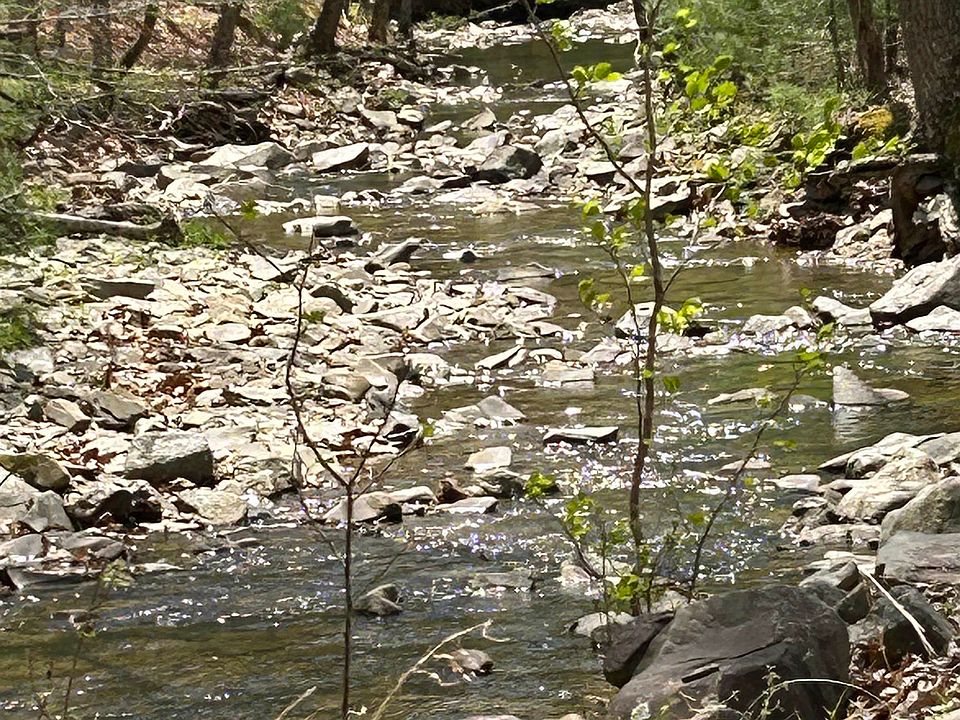 1st image of 16 Bolshers Run Ln