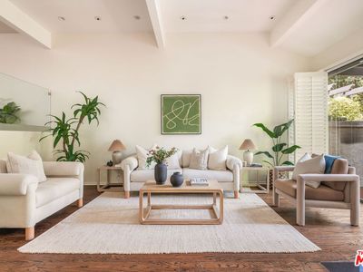 17200 Palisades Cir, Pacific Palisades, CA, 90272