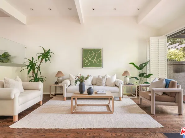 17200 Palisades Cir, Pacific Palisades, CA 90272