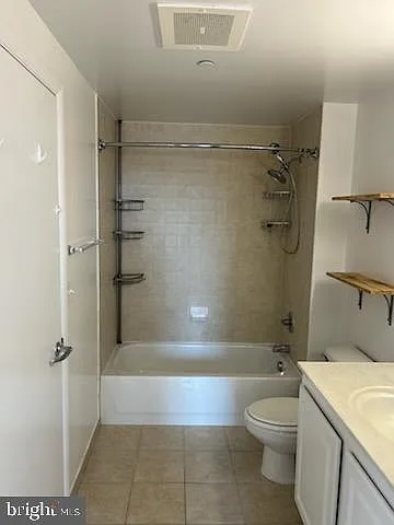 350 G St SW #525 — Photo 10