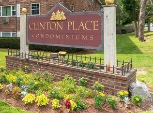 29 Berlin St APT 102, Clinton, MA 01510