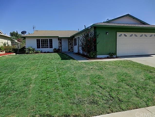 1st image of 24801 Redcliff Ct