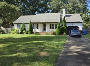 622 Wooddale Ct, Chesapeake, VA 23323