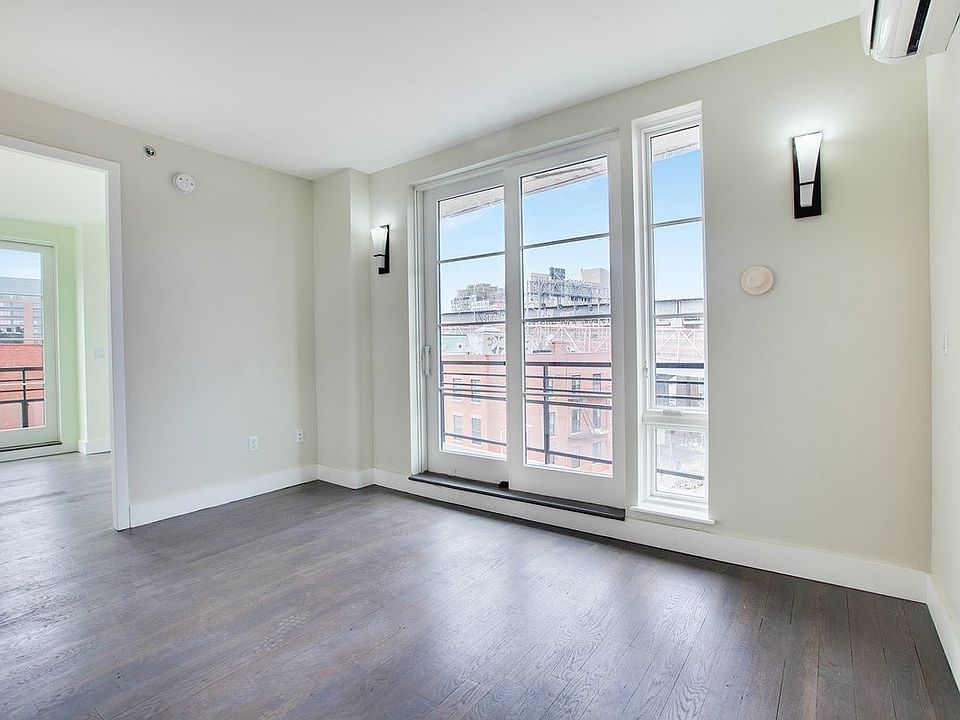 1st image of 369 Berry St Floor 6