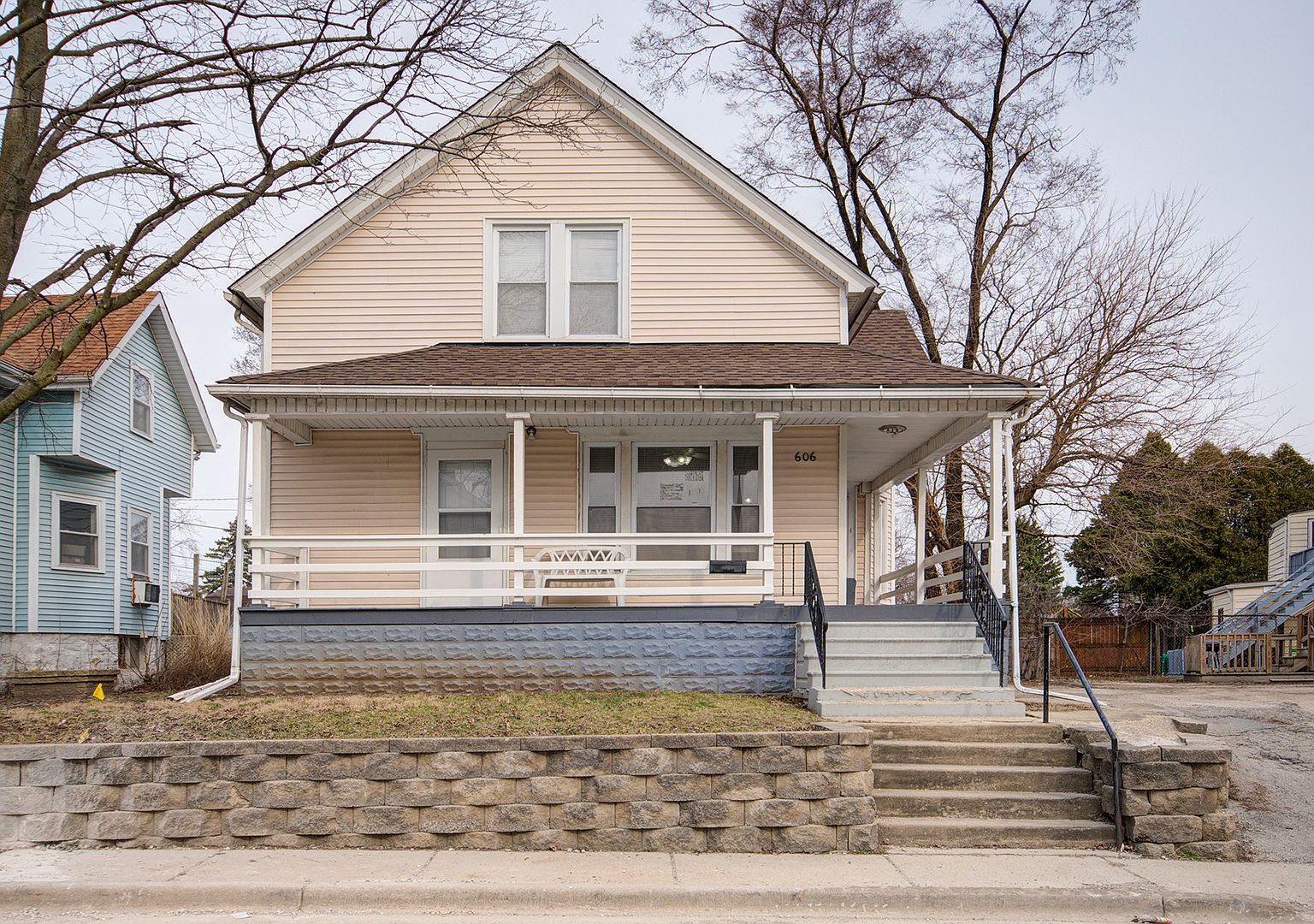 606 N Center St, Joliet, IL 60435 Zillow