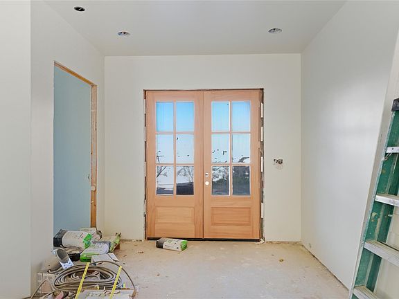 5th image of 1725 Ebony Ln