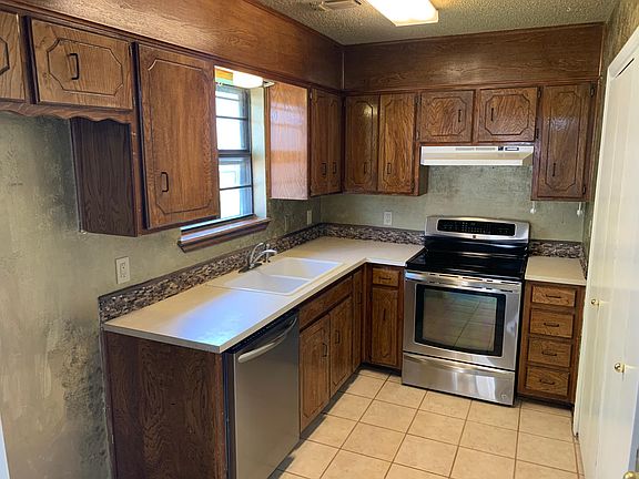 4th image of 5803 Campus Dr