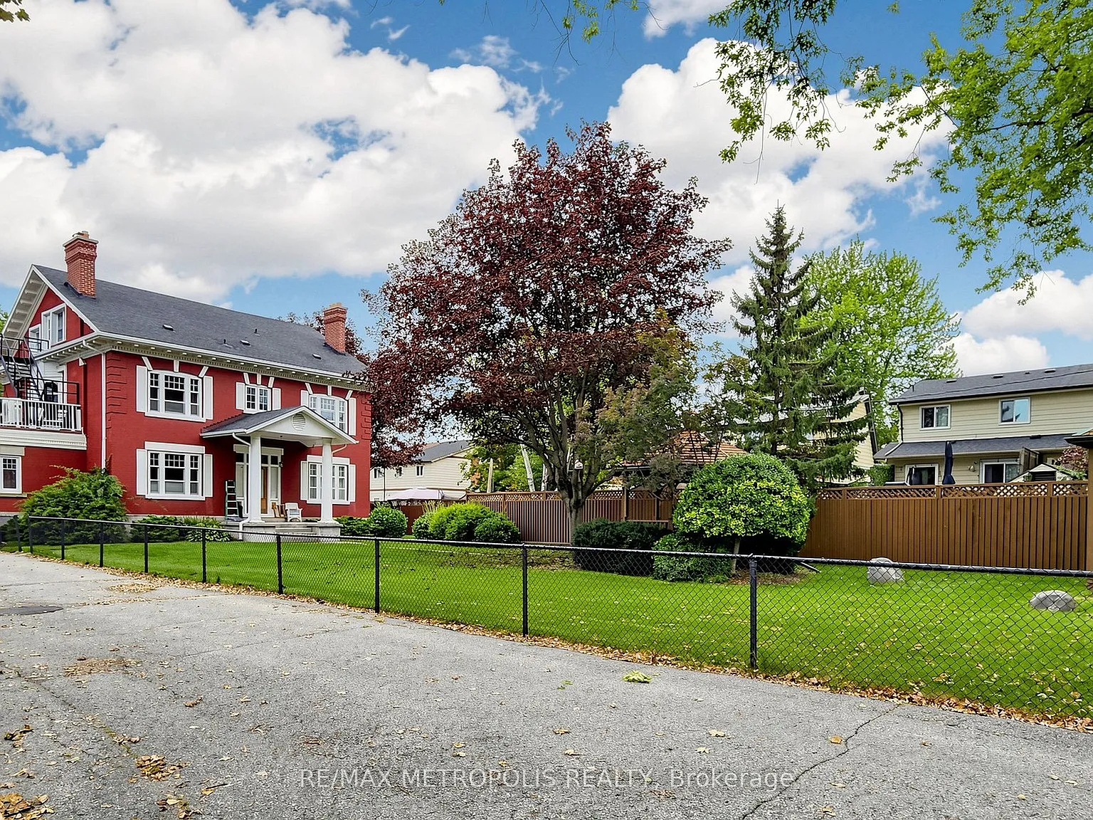 2 bed, $1,790 — Photo 2