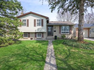 99 Inverary Cres, London, ON N6G 3L7